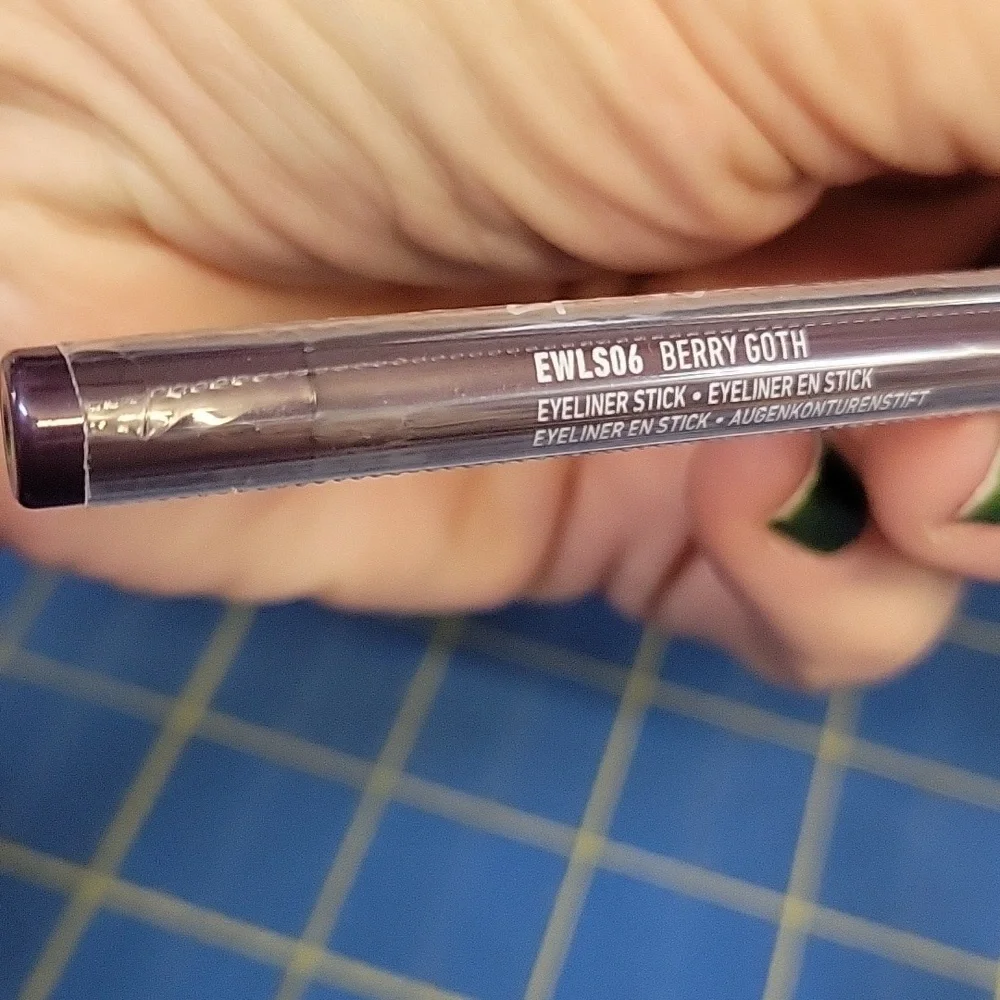 NYX EWS06 Berry Goth Eyeliner Stick New Sealed 1.22g